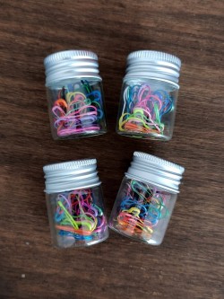 Bulb pin stitch markers