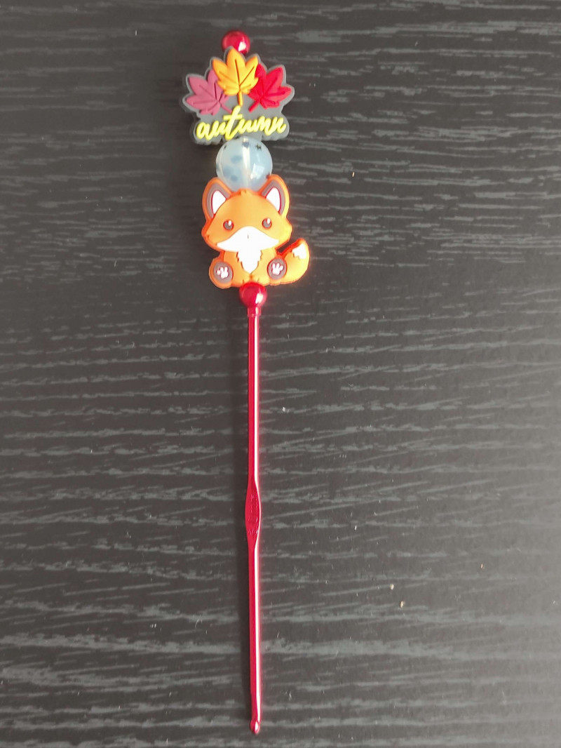 Decorated 3mm crochet hook - Autumn