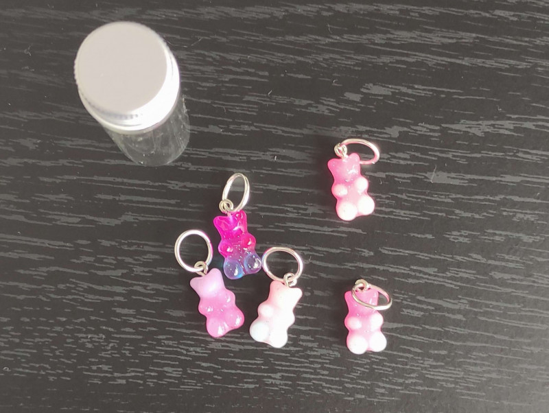 Milky bears stitch markers